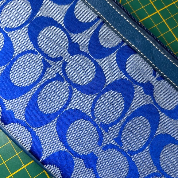 Vintage Coach Blue monogram logo clutch pouch - Picture 3 of 16